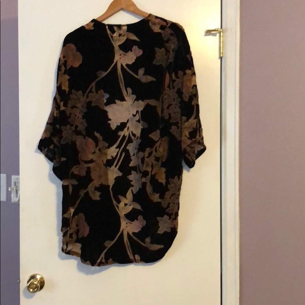 Black floral open front Kimono